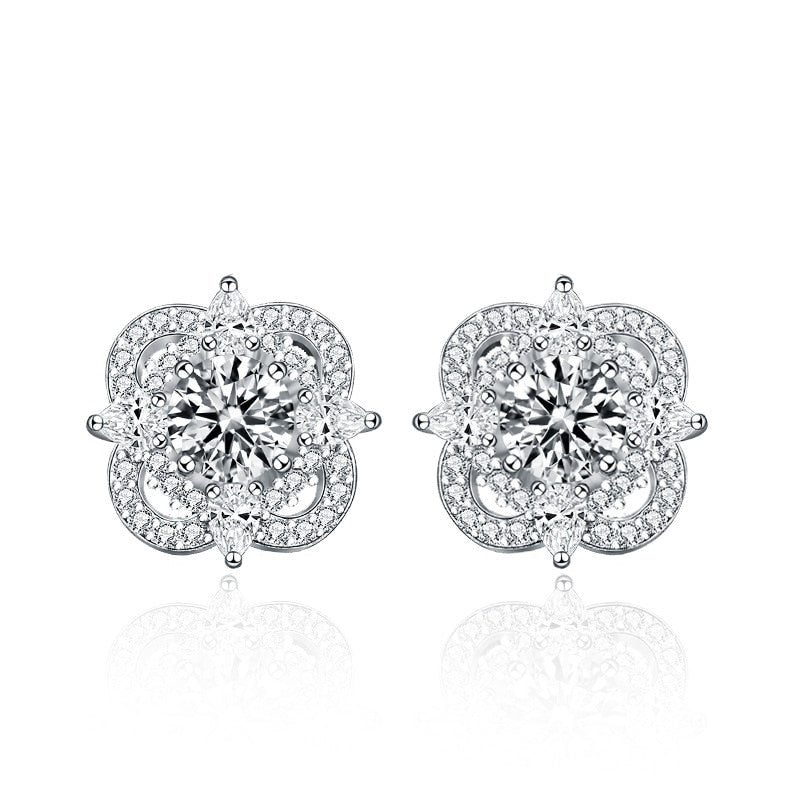 925 Sterling Silver Needle Female Four-leaf Clover Stud Earrings 0.5 Ct Moissanite Wedding Jewelry