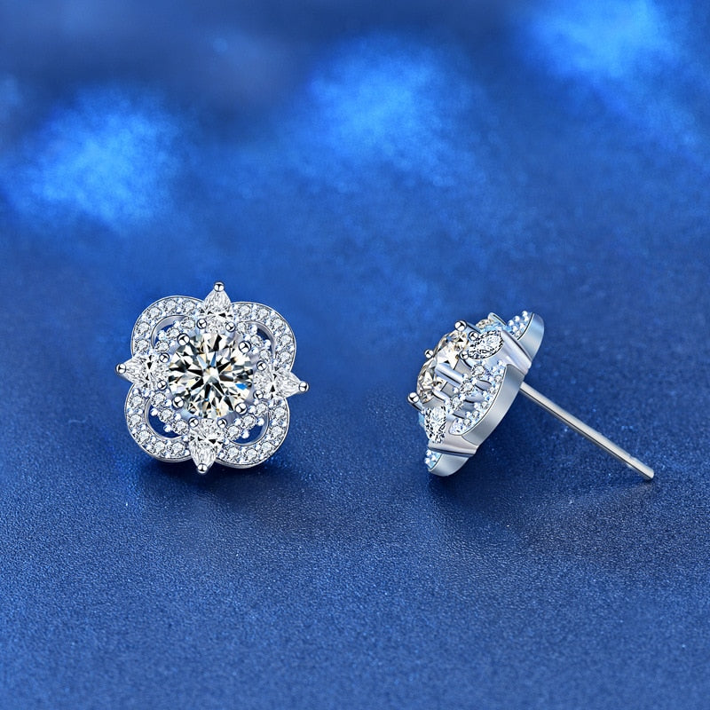 925 Sterling Silver Needle Female Four-leaf Clover Stud Earrings 0.5 Ct Moissanite Wedding Jewelry